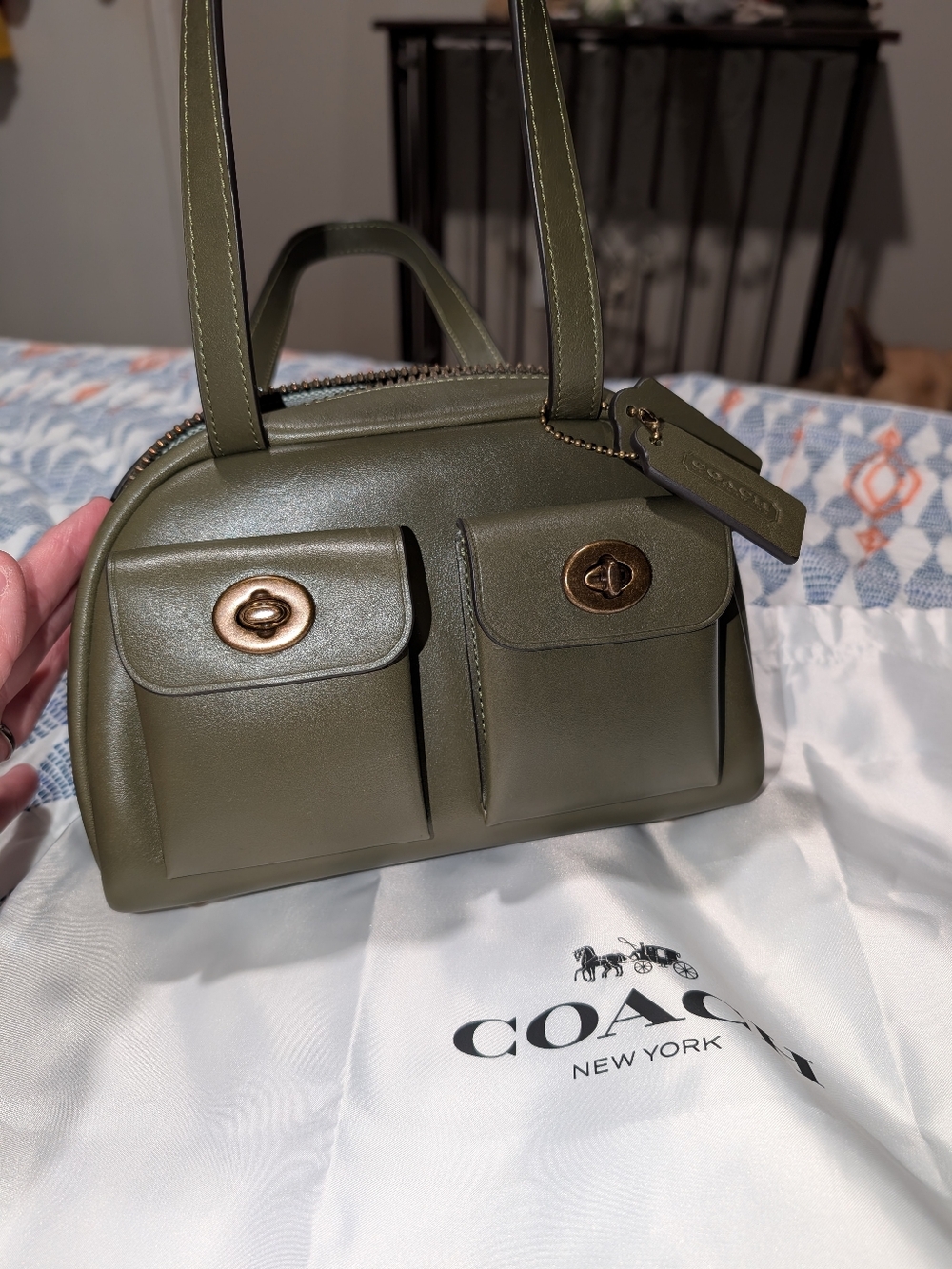 listing-status-banner